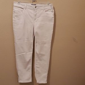 Chico's white so slimming jeans